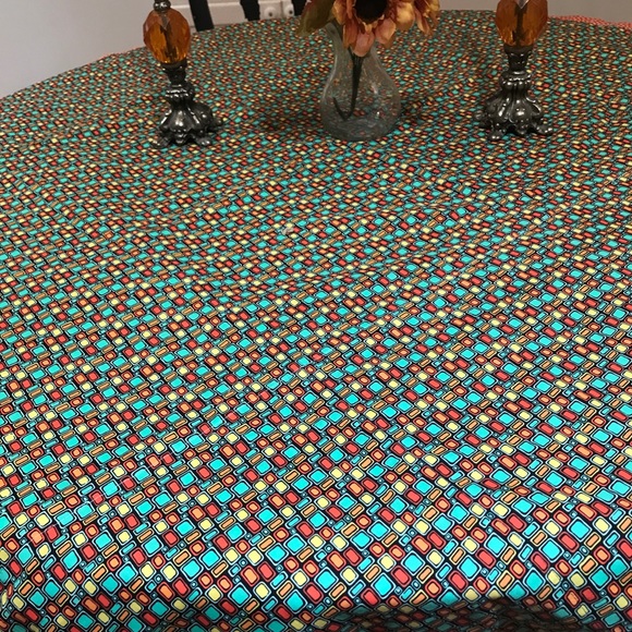 Table Cloth - Picture 3 of 8